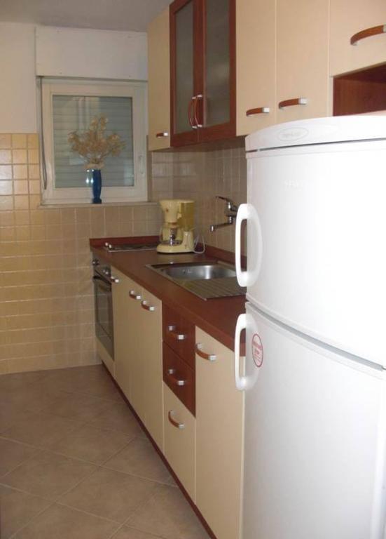 Apartments Z Dugi Rat Exterior photo